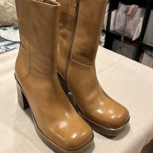 Steve Madden Fantsie boots. Size 7